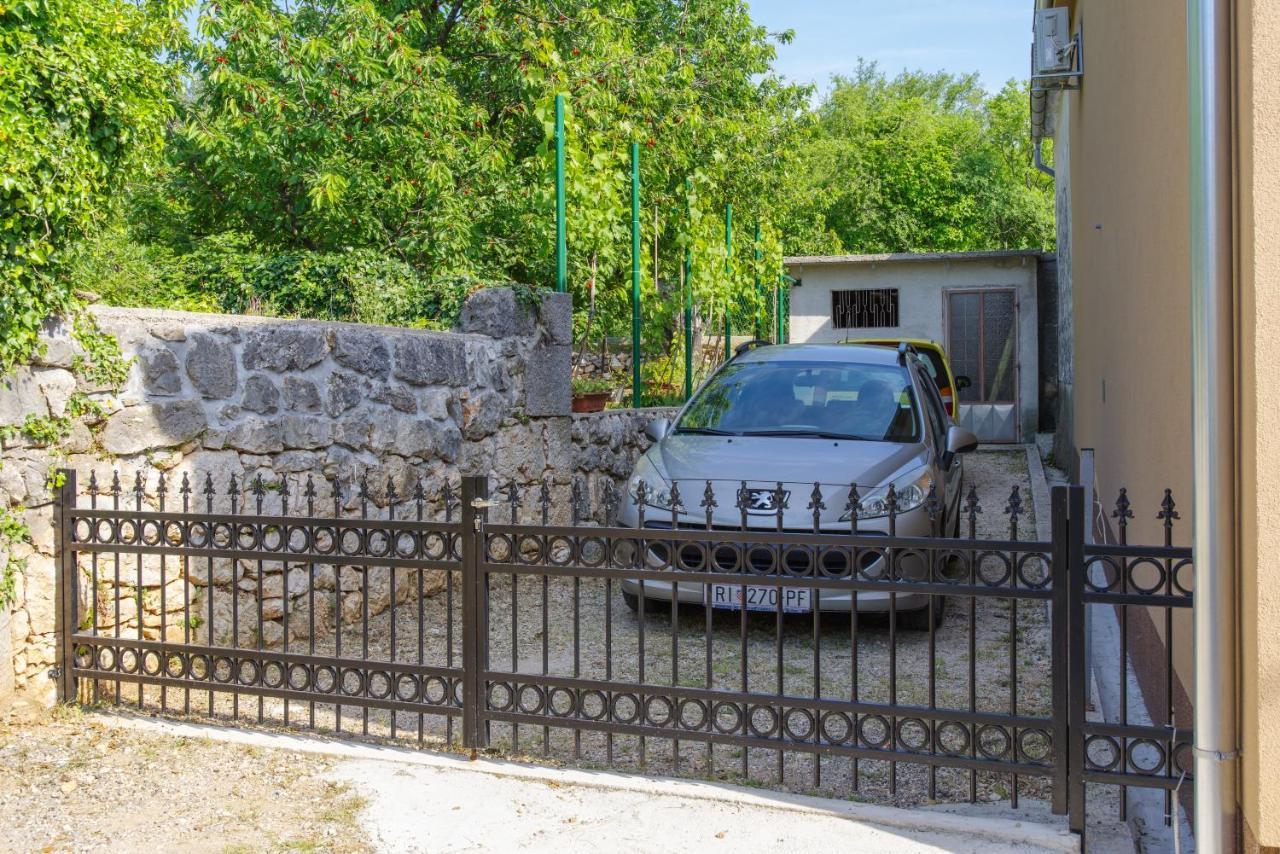 Barac Rural Holiday Home Grižane Esterno foto