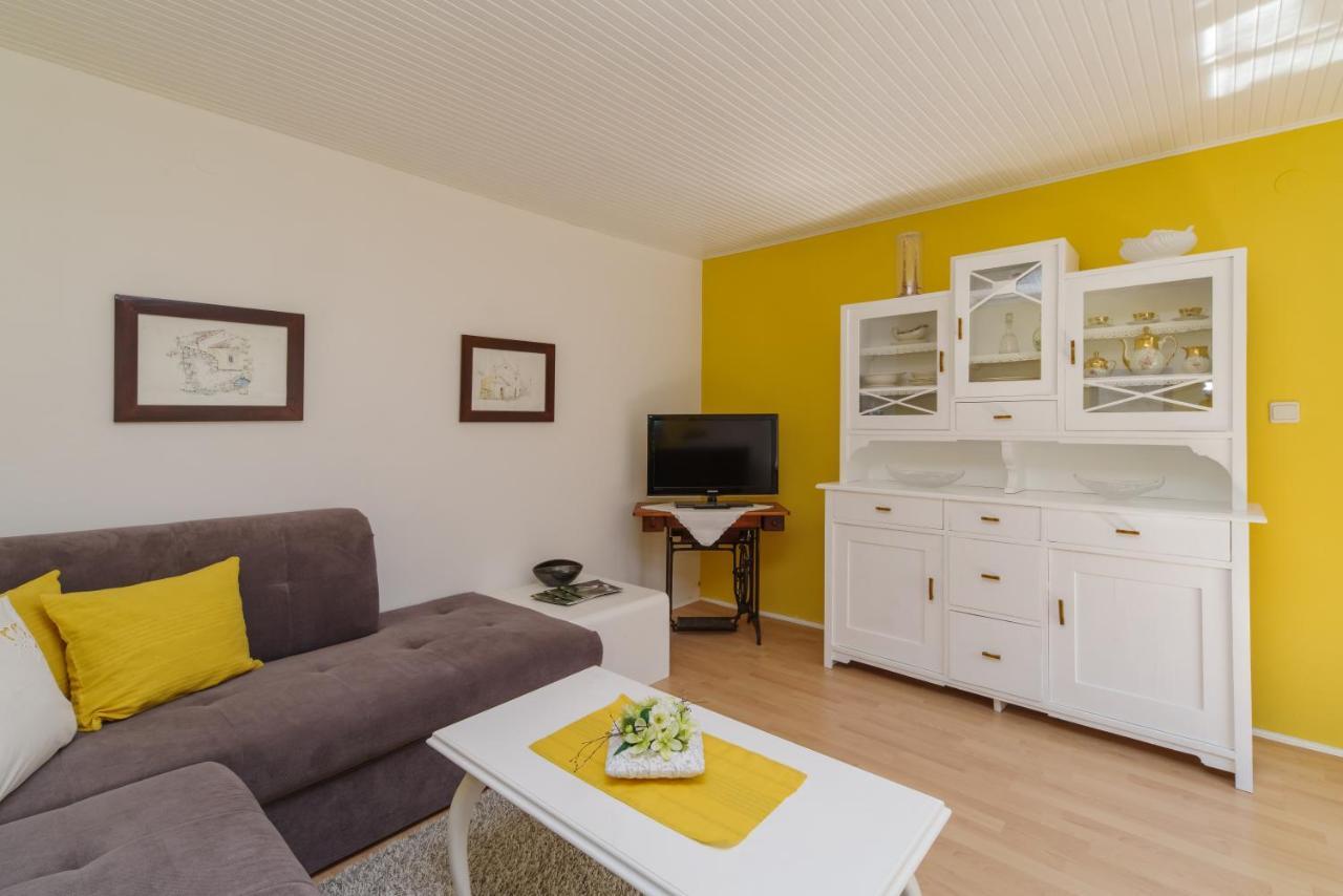 Barac Rural Holiday Home Grižane Esterno foto